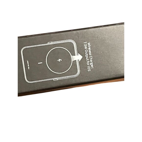 UGREEN Uno Magnetic Wireless Power Bank 5000mAh Wireless Portable Charger Black - Picture 11 of 11